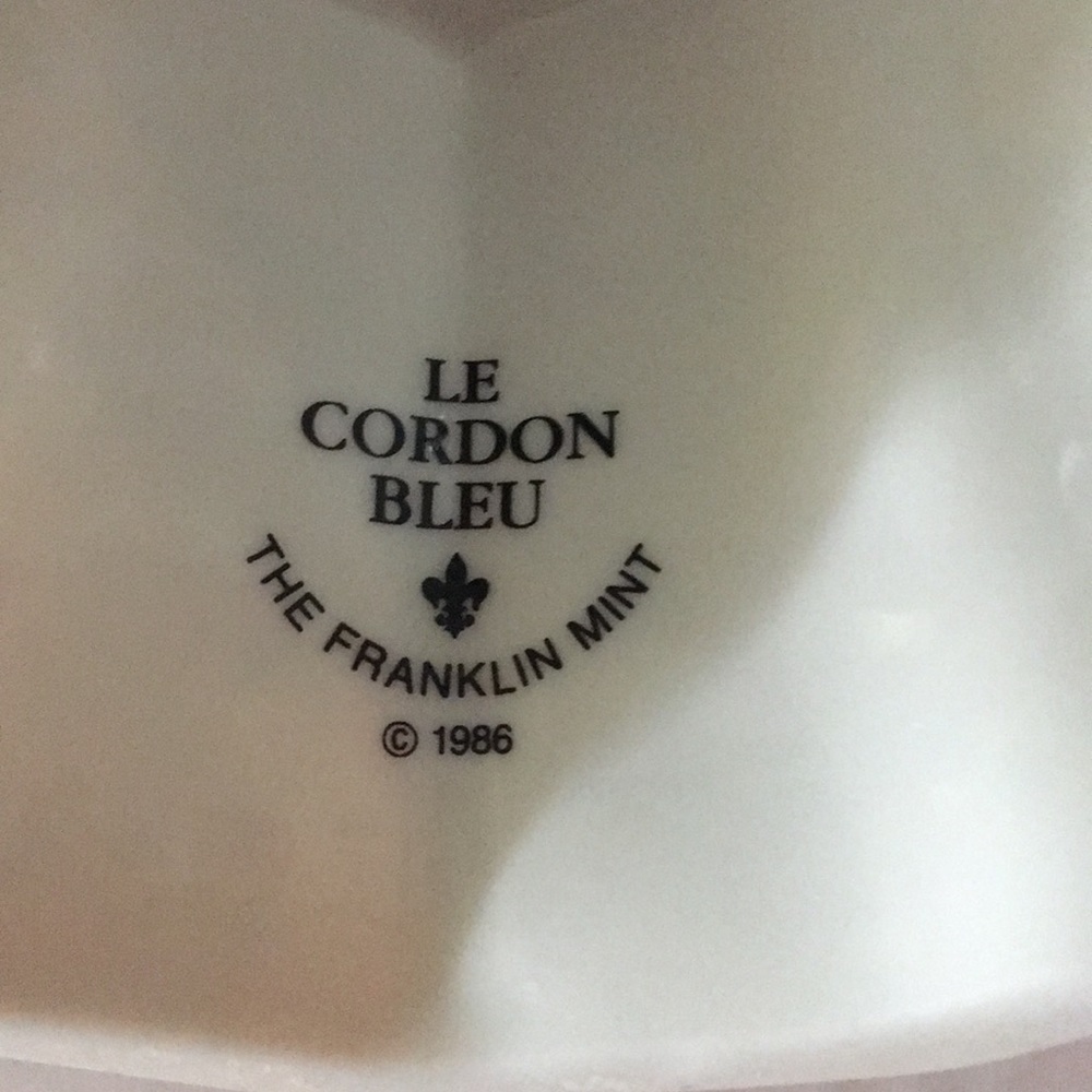 Franklin Mint Le Cordon Bleu Mold for Hanging - Picture 2 of 2